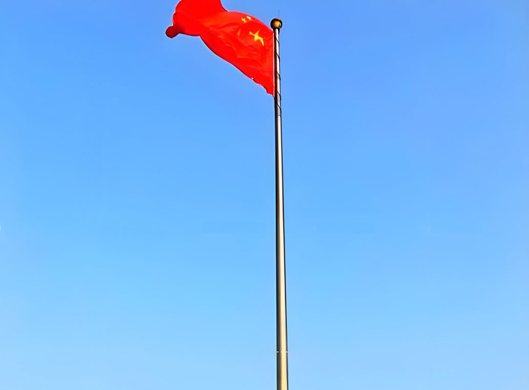 Titánový vlajkový stožiar
